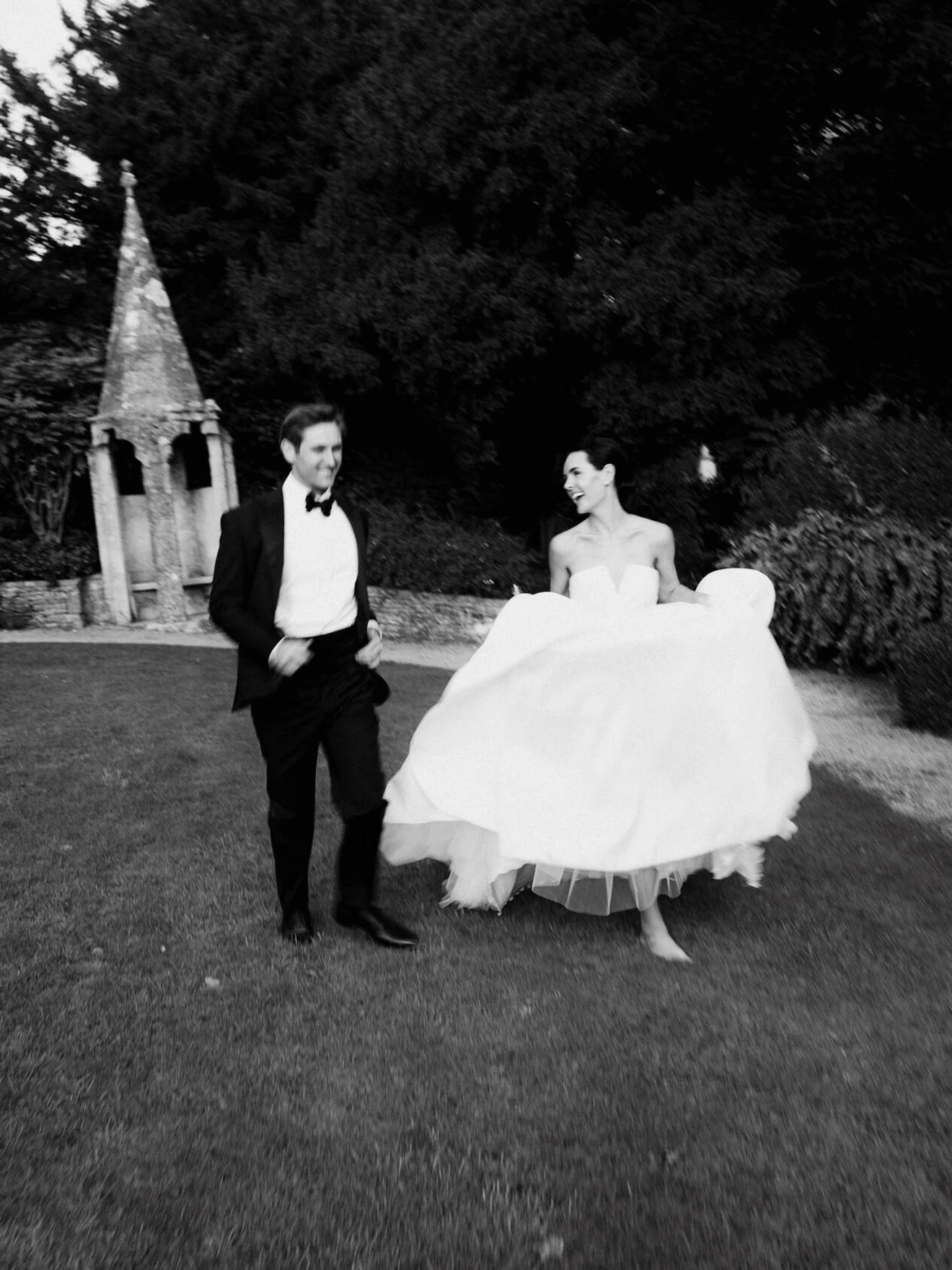 Lauren Taylor and Nathan Langhenry's Elegant Cotswolds Wedding Celebration