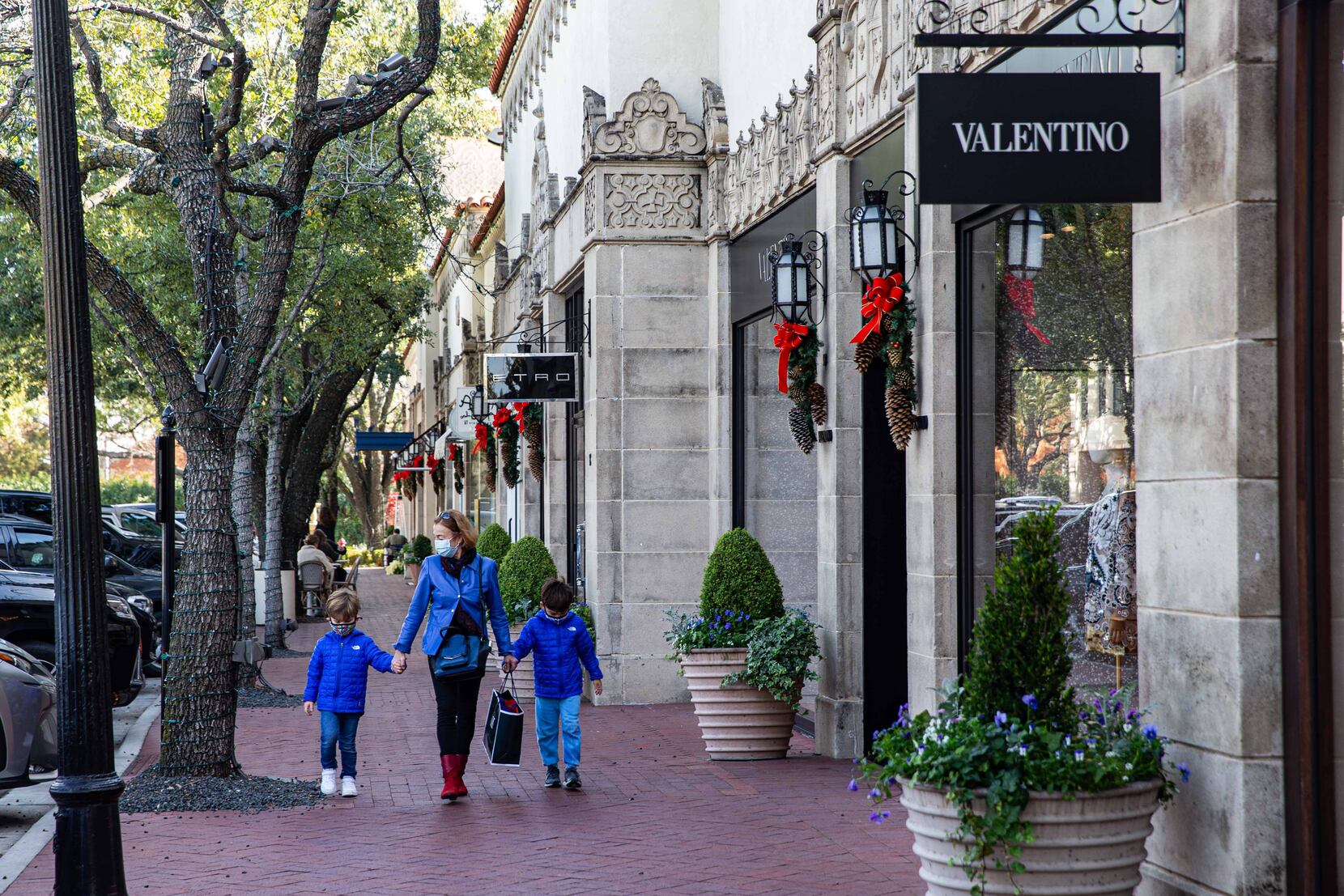 Highland Park Village Adds More Bigname Jewelers To Its Lineup