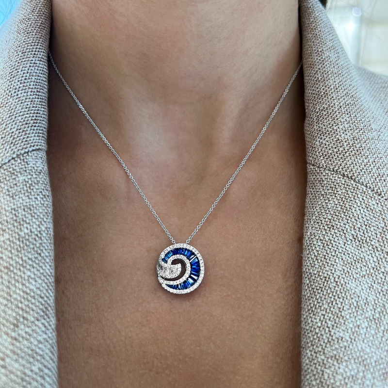 18K White Gold Nautilus Pendant