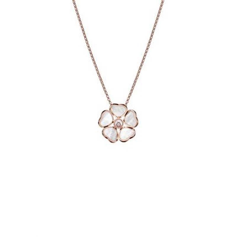 Chopard Happy Hearts Flowers Rose Gold Pearl Diamond Pendant