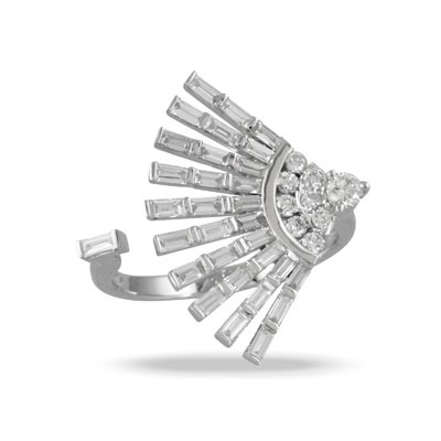 18K White Gold Doves Deco Diamond Ring