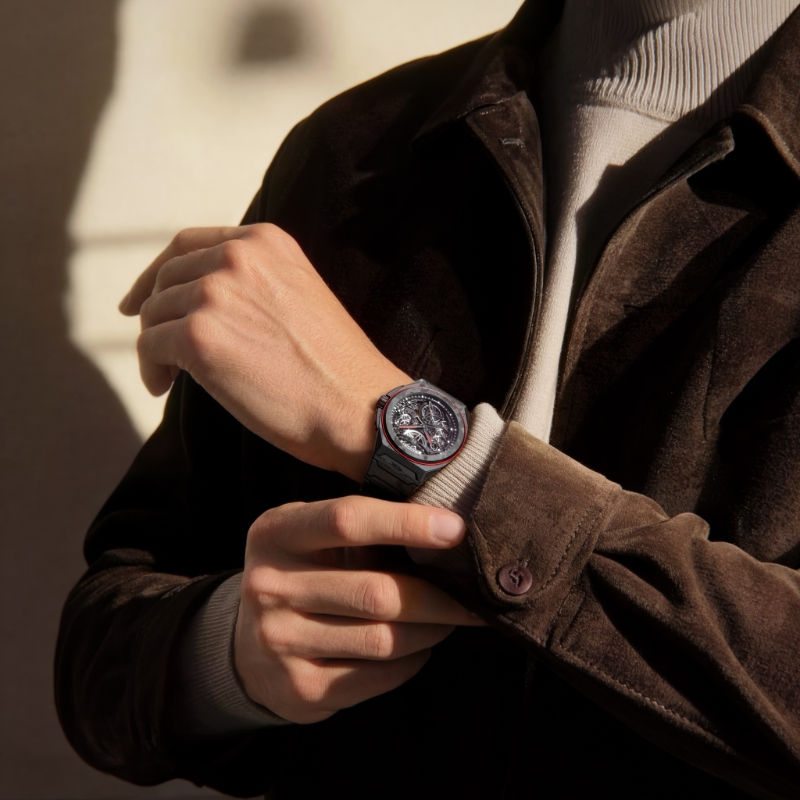 UltraFino Carbon Red