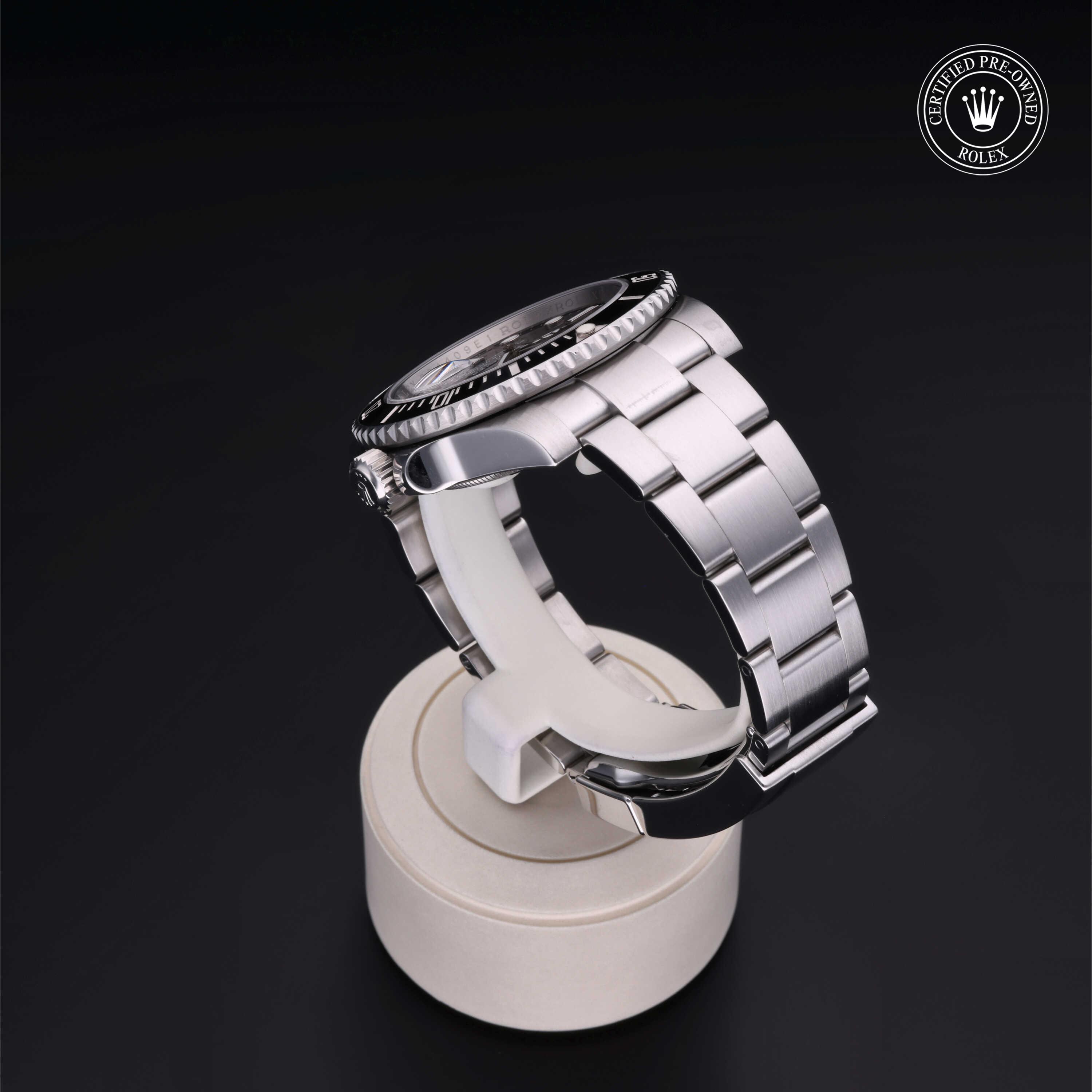 Oyster Perpetual Submariner Date