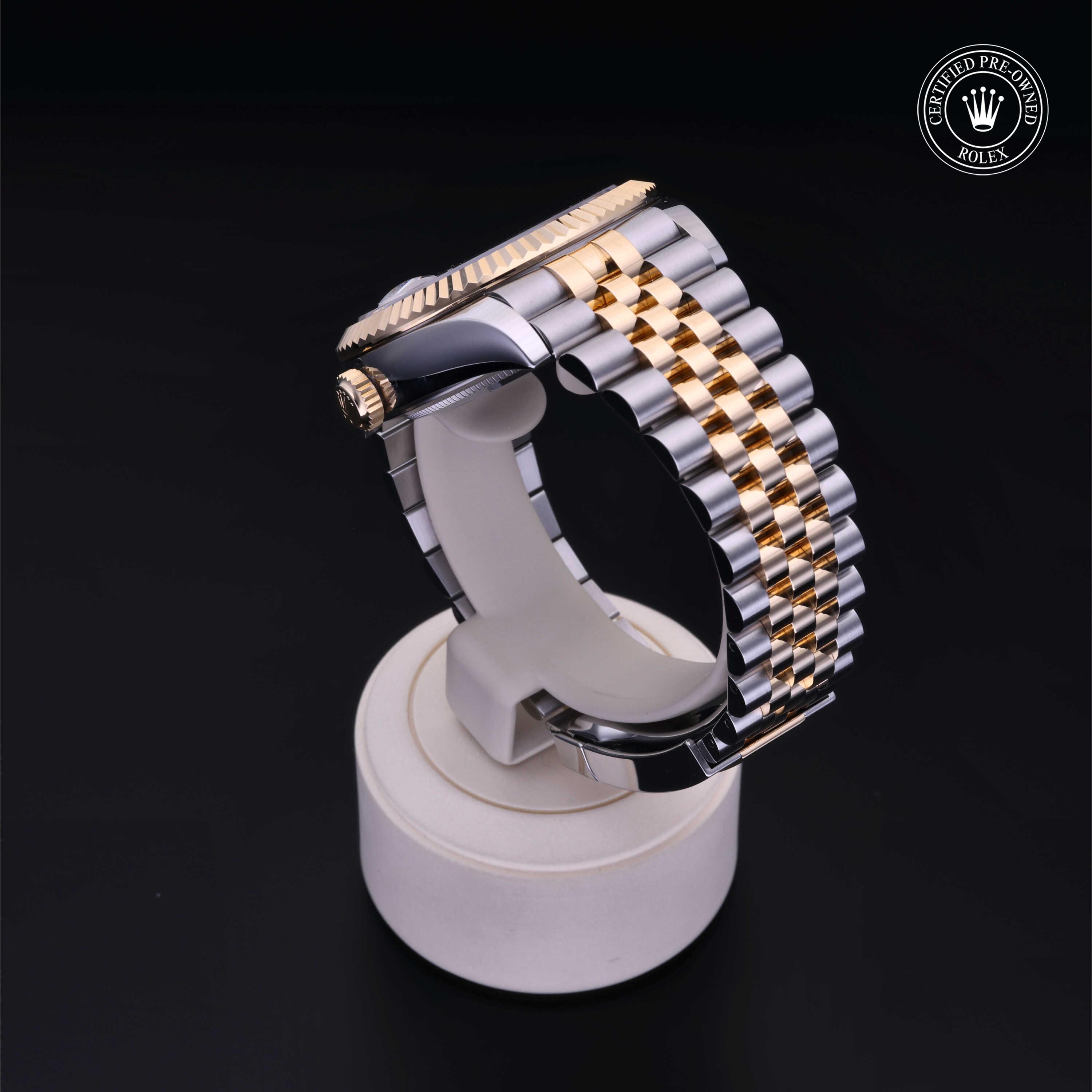 Oyster Perpetual Sky-Dweller